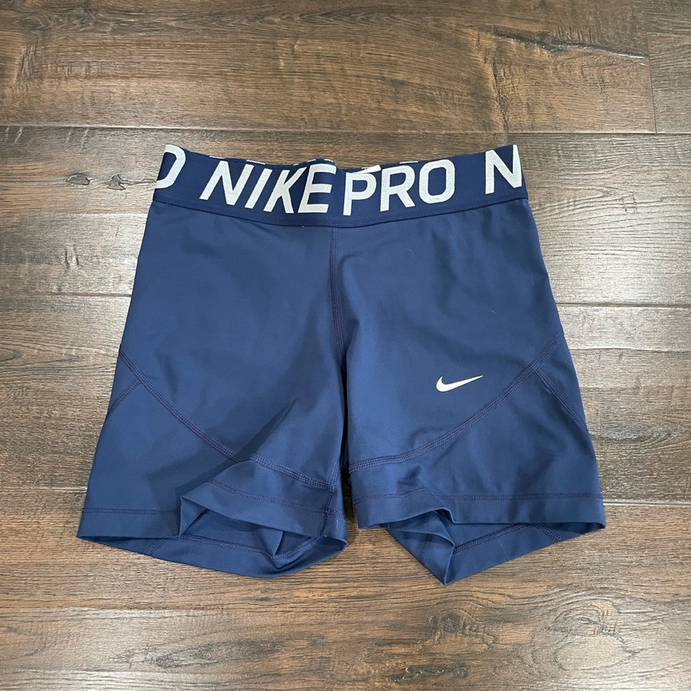 Nike Pro 5” shorts